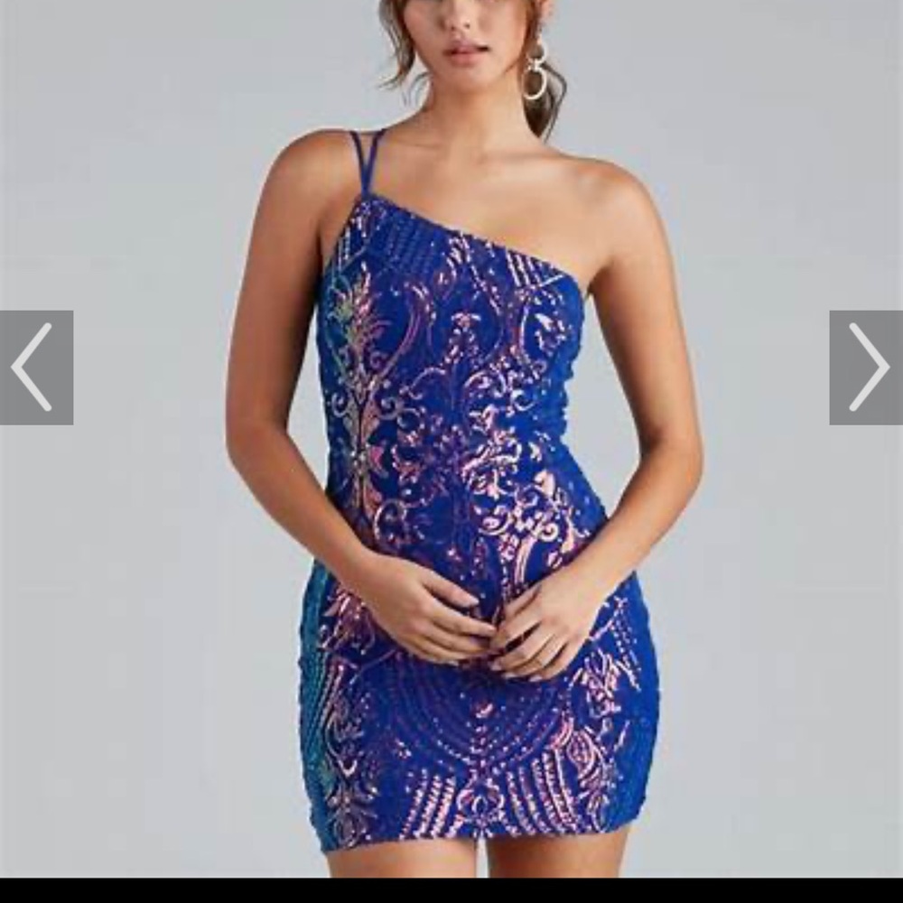 Windsor- Karla Sequin Iridescent Bodycon Dress